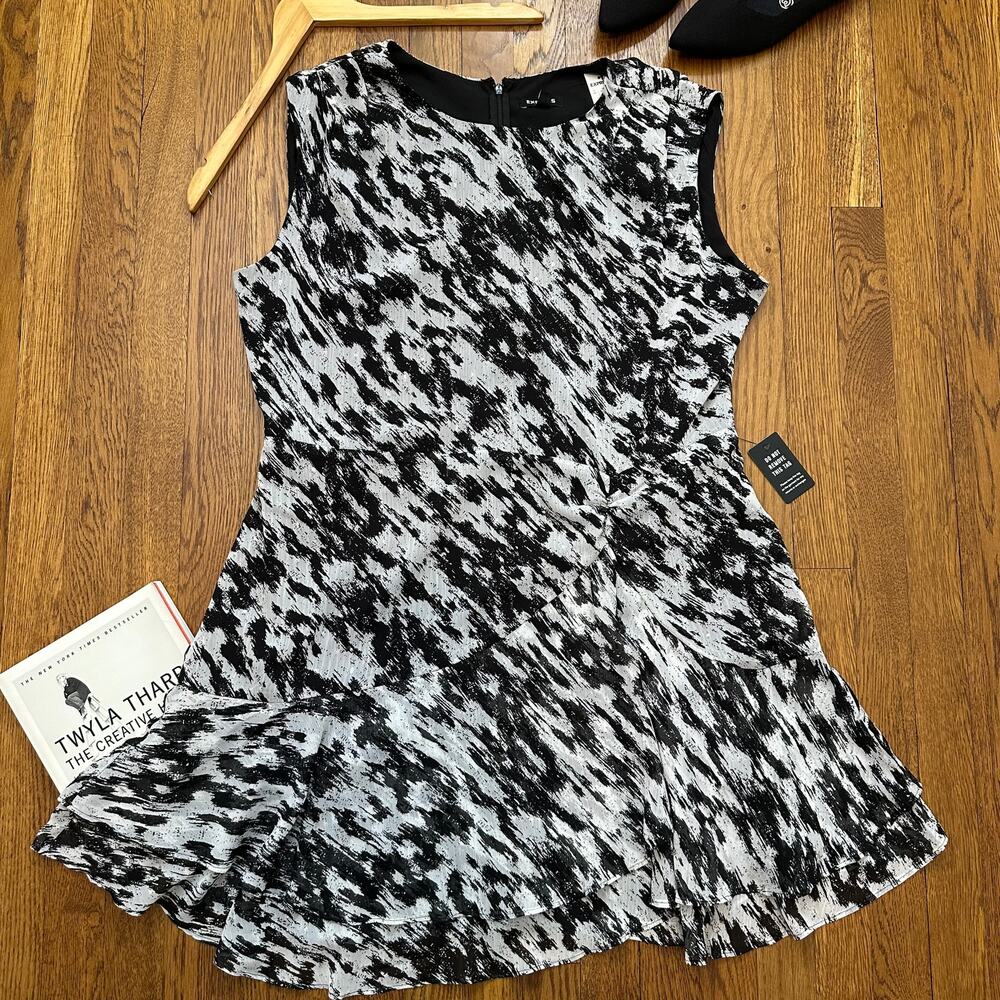 Express Black & White Mini Silver Glitter Thread A-Line Dress